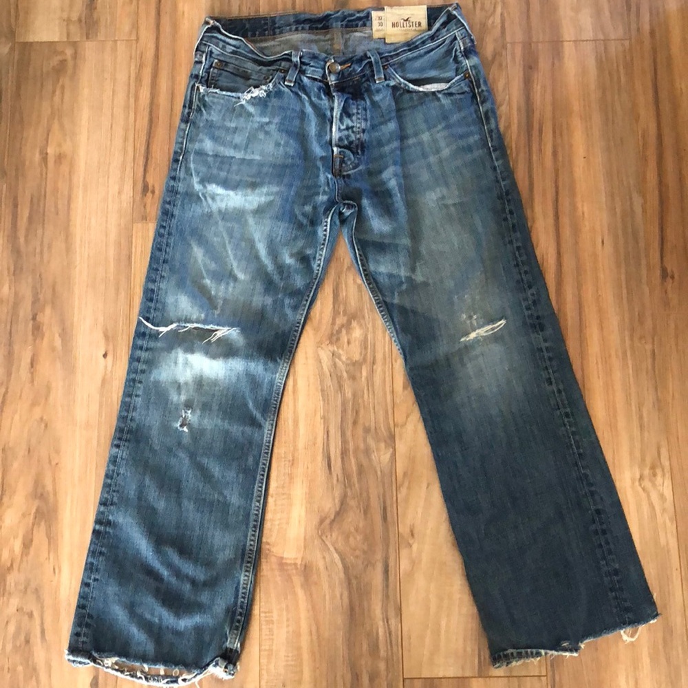 Men’s Distressed Hollister Jeans
